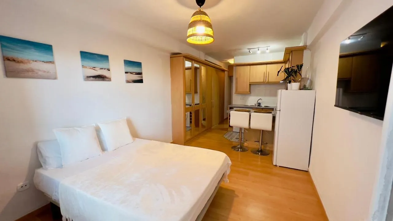 Estudio Bahia En El Centro De Nerja - South Costa